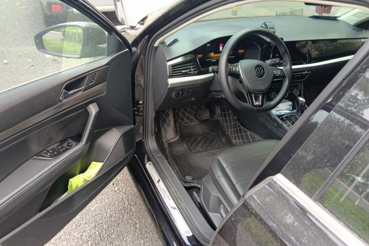 Used Volkswagen Lavida 2021 1.5L Automatic Comfort Edition Driver Seat