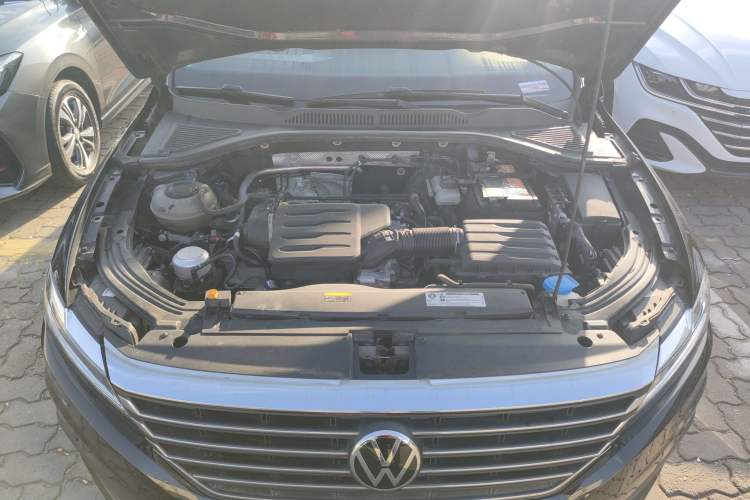 Used Volkswagen Lavida 2021 1.5L Automatic Fashion Edition Engine Bay