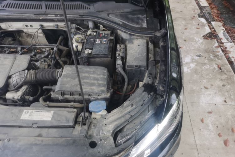 Used Volkswagen Lavida 2021 1.5L Automatic Comfort Edition Engine Bay Left