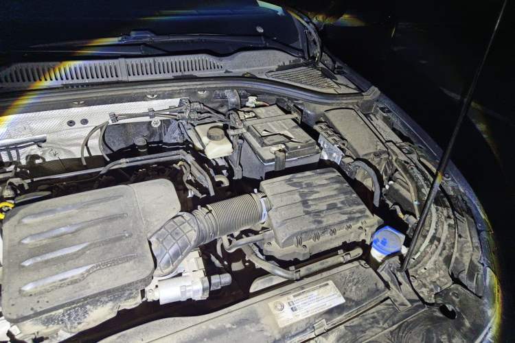 Used Volkswagen Lavida 2021 1.5L Automatic Comfort Edition Engine Bay Left