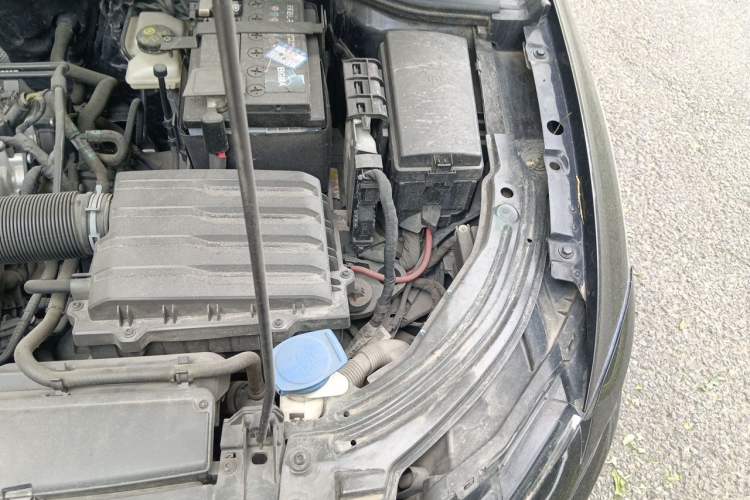 Used Volkswagen Lavida 2021 1.5L Automatic Comfort Edition Engine Bay Left