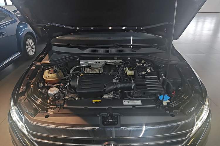 Used Volkswagen Lavida 2021 1.5L Automatic Comfort Edition Engine Bay