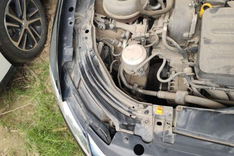 Used Volkswagen Lavida 2021 1.5L Automatic Comfort Edition Engine Bay Right