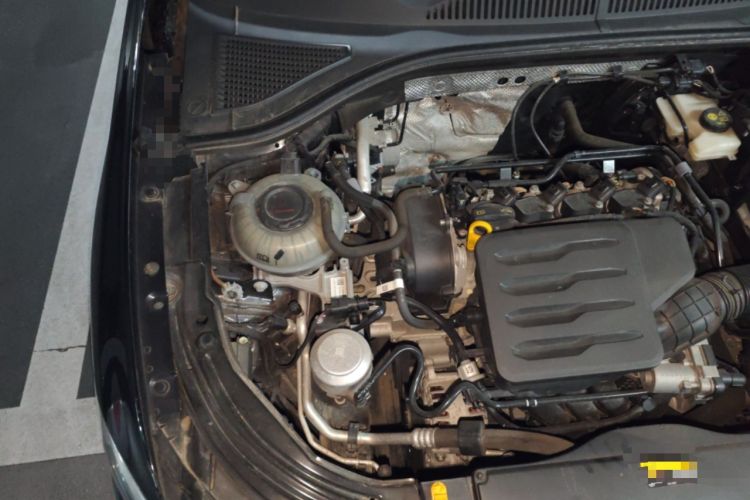 Used Volkswagen Lavida 2021 1.5L Automatic Vision Edition Engine Bay Right