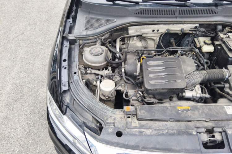 Used Volkswagen Lavida 2021 1.5L Automatic Comfort Edition Engine Bay Right