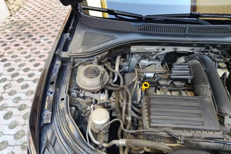 Used Volkswagen Lavida 2021 280TSI DSG Luxury Edition Engine Bay Right
