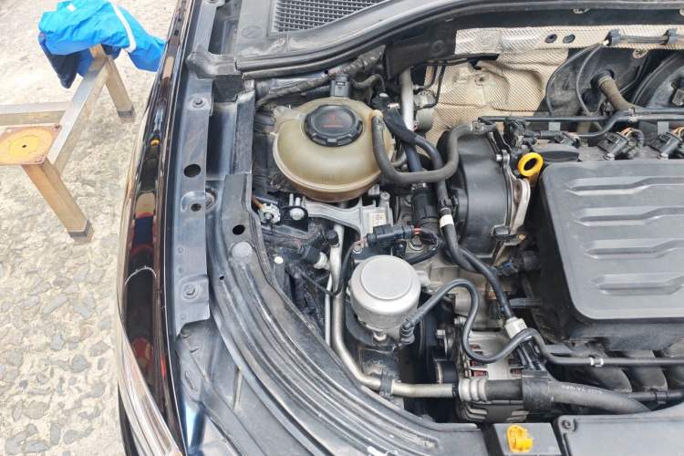 Used Volkswagen Lavida 2021 1.5L Automatic Comfort Edition Engine Bay Right