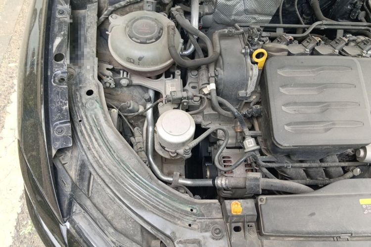 Used Volkswagen Lavida 2021 1.5L Automatic Comfort Edition Engine Bay Right