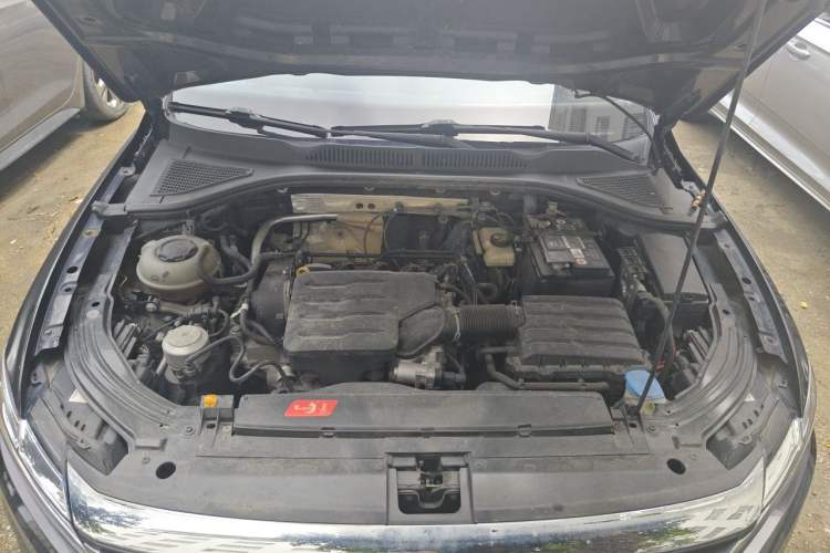Used Volkswagen Lavida 2021 1.5L Automatic Fashion Edition Engine Bay