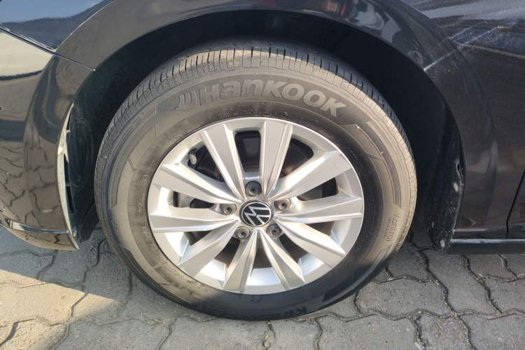 Used Volkswagen Lavida 2021 1.5L Automatic Fashion Edition Exterior 3
