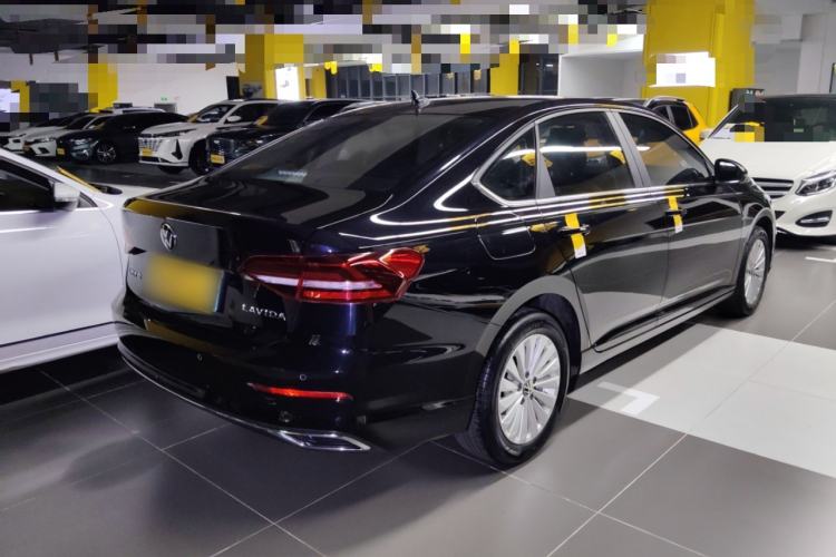 Used Volkswagen Lavida 2021 1.5L Automatic Comfort Edition Exterior 5
