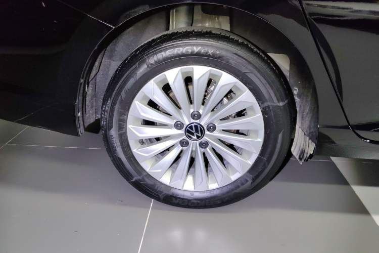 Used Volkswagen Lavida 2021 1.5L Automatic Comfort Edition Exterior 8