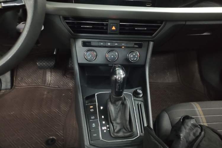 Used Volkswagen Lavida 2021 280TSI DSG Comfort Edition Gear Lever