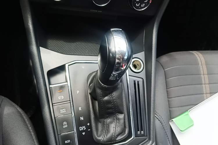 Used Volkswagen Lavida 2021 280TSI DSG Comfort Edition Gear Lever