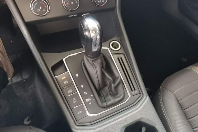 Used Volkswagen Lavida 2021 280TSI DSG Comfort Edition Gear Lever