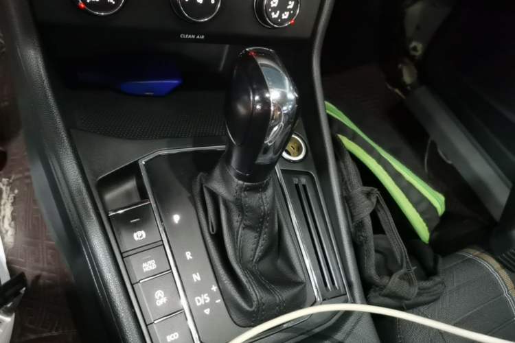 Used Volkswagen Lavida 2021 280TSI DSG Comfort Edition Gear Lever