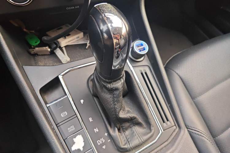 Used Volkswagen Lavida 2021 1.5L Automatic Comfort Edition Gear Lever