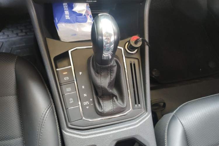 Used Volkswagen Lavida 2021 1.5L Automatic Comfort Edition Gear Lever