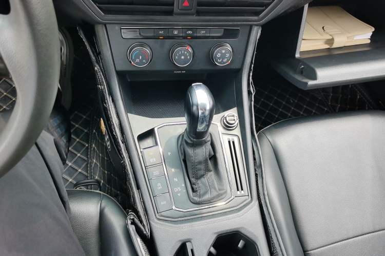 Used Volkswagen Lavida 2021 280TSI DSG Comfort Edition Gear Lever