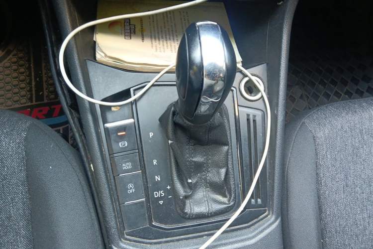 Used Volkswagen Lavida 2021 1.5L Automatic Fashion Edition Gear Lever