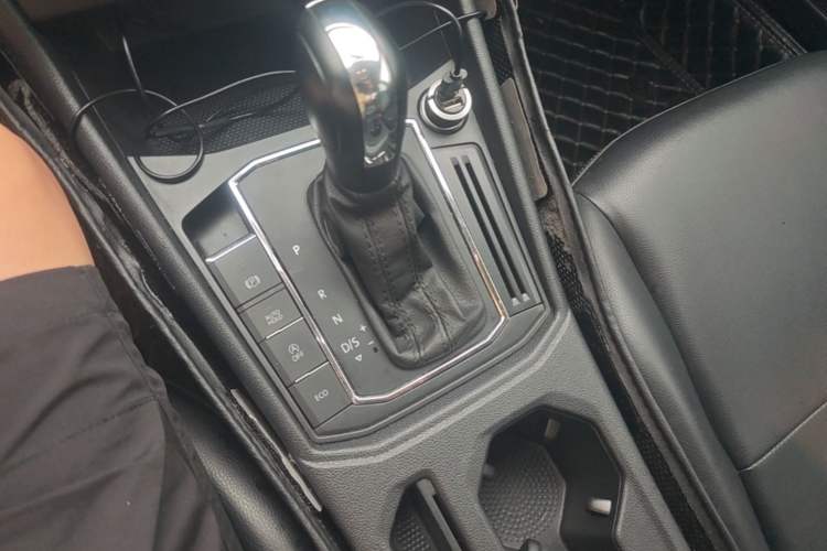Used Volkswagen Lavida 2021 280TSI DSG Comfort Edition Gear Lever