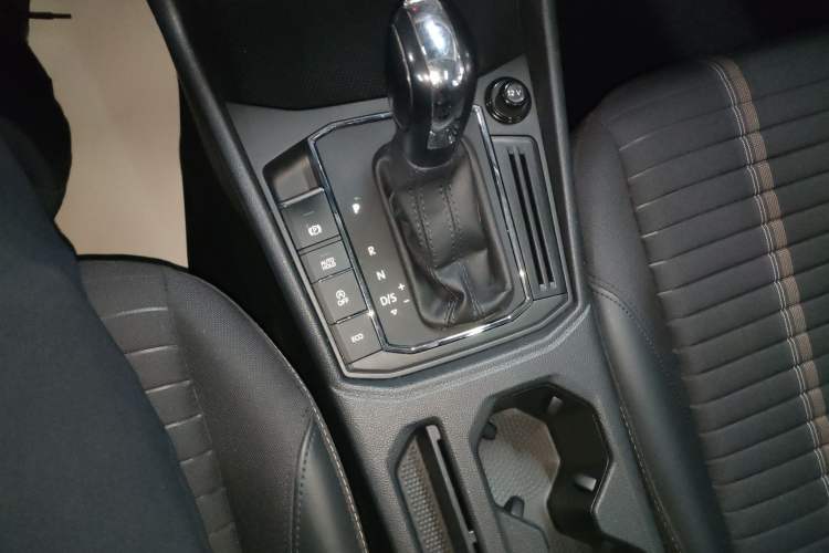 Used Volkswagen Lavida 2021 280TSI DSG Comfort Edition Gear Lever