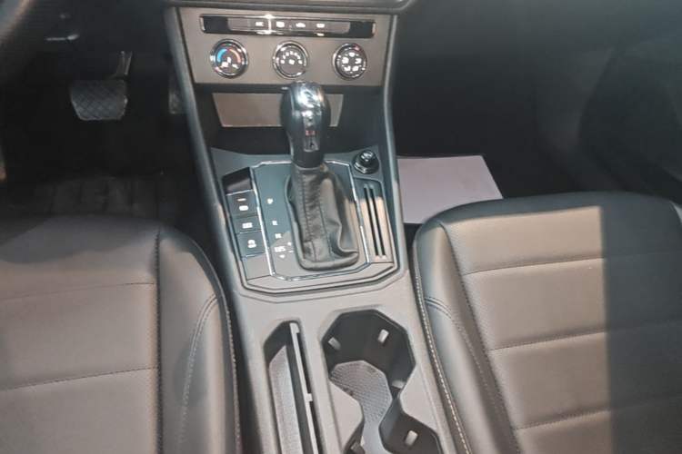 Used Volkswagen Lavida 2021 1.5L Automatic Comfort Edition Gear Lever