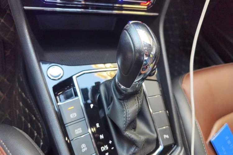 Used Volkswagen Lavida 2021 280TSI DSG Luxury Edition Gear Lever