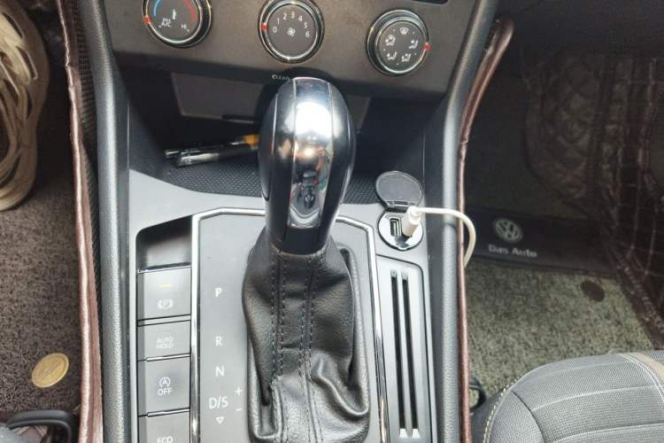 Used Volkswagen Lavida 2021 280TSI DSG Comfort Edition Gear Lever