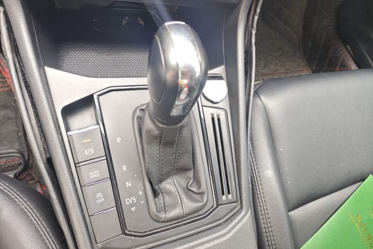Used Volkswagen Lavida 2021 1.5L Automatic Fashion Edition Gear Lever