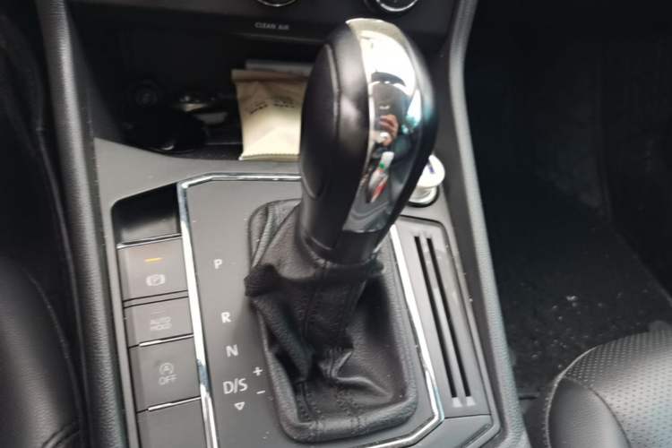 Used Volkswagen Lavida 2021 1.5L Automatic Comfort Edition Gear Lever
