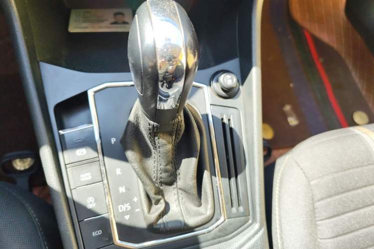 Used Volkswagen Lavida 2021 280TSI DSG Comfort Edition Gear Lever