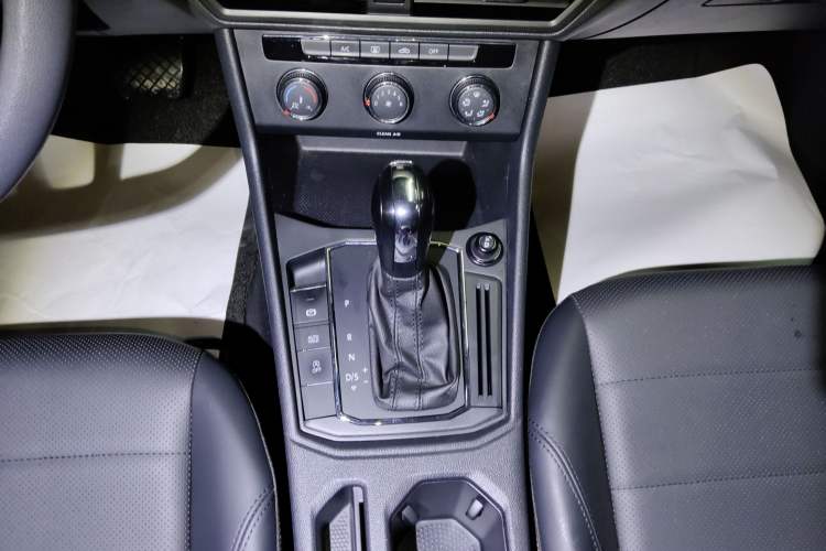 Used Volkswagen Lavida 2021 1.5L Automatic Comfort Edition Gear Lever