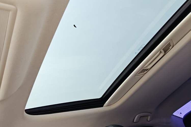 Used Volkswagen Lavida 2021 1.5L Automatic Comfort Edition Headliner