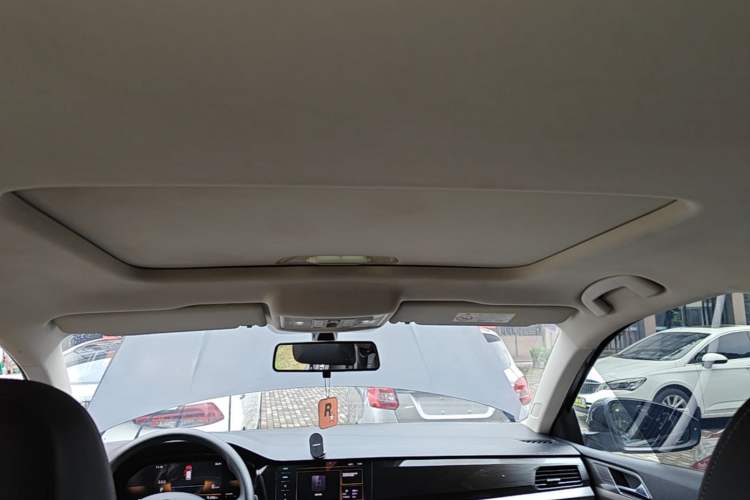 Used Volkswagen Lavida 2021 1.5L Automatic Comfort Edition Headliner