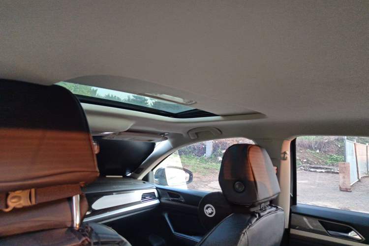 Used Volkswagen Lavida 2021 1.5L Automatic Comfort Edition Headliner