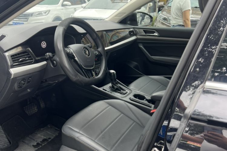 Used Volkswagen Lavida 2021 1.5L Automatic Comfort Edition Interior 2