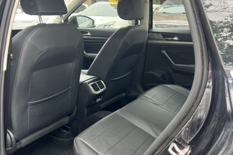 Used Volkswagen Lavida 2021 1.5L Automatic Comfort Edition Interior 3