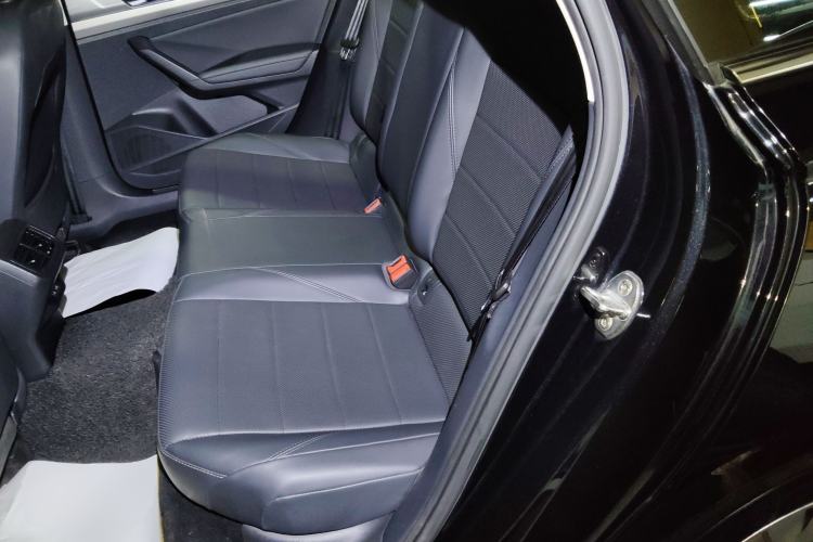Used Volkswagen Lavida 2021 1.5L Automatic Comfort Edition Interior 4