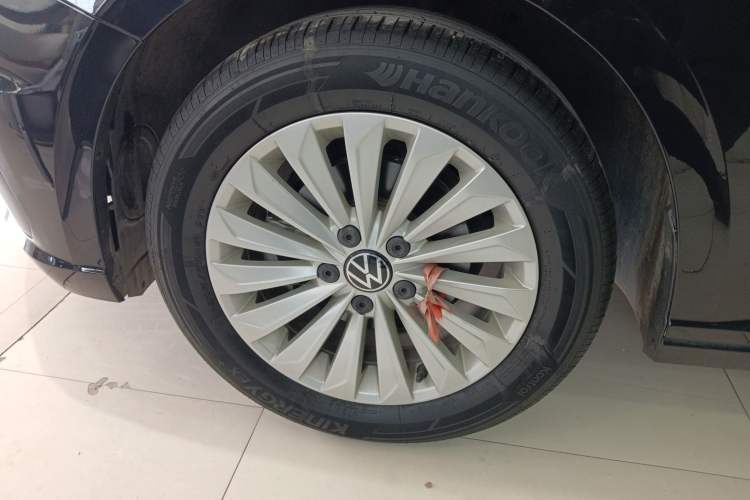 Used Volkswagen Lavida 2021 1.5L Automatic Comfort Edition Left Front Wheel Hub