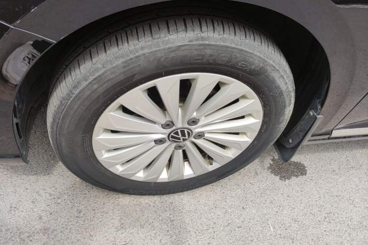 Used Volkswagen Lavida 2021 1.5L Automatic Comfort Edition Left Front Wheel Hub