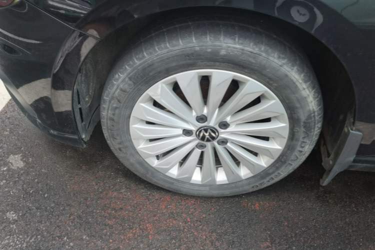 Used Volkswagen Lavida 2021 1.5L Automatic Comfort Edition Left Front Wheel Hub