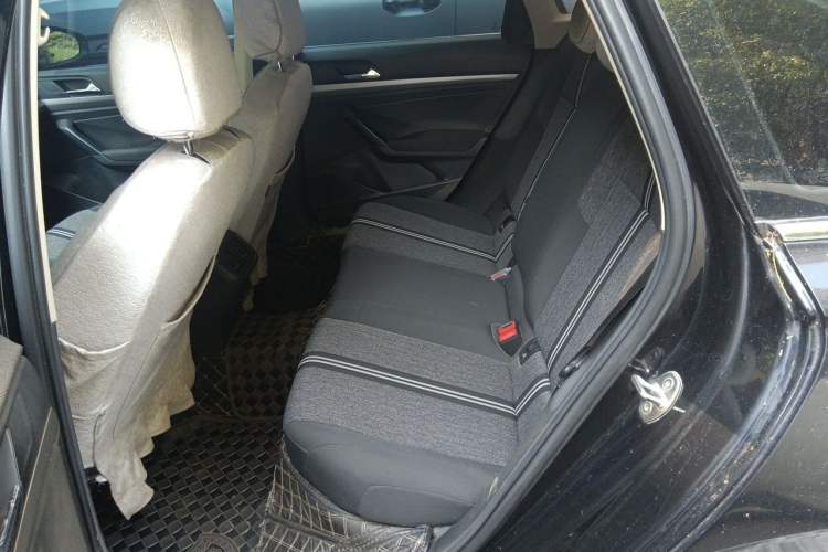 Used Volkswagen Lavida 2021 1.5L Automatic Fashion Edition Left Rear Seat