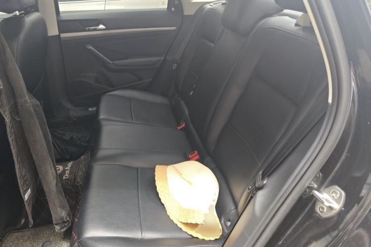 Used Volkswagen Lavida 2021 1.5L Automatic Fashion Edition Left Rear Seat