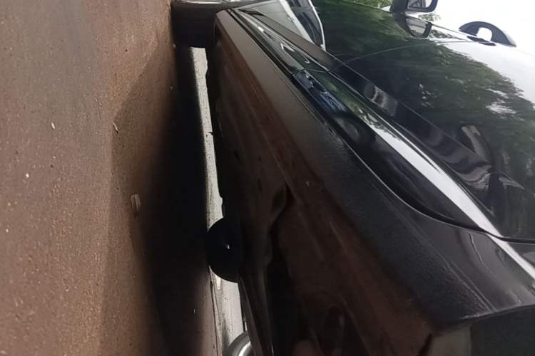 Used Volkswagen Lavida 2021 280TSI DSG Comfort Edition Left Side Sill