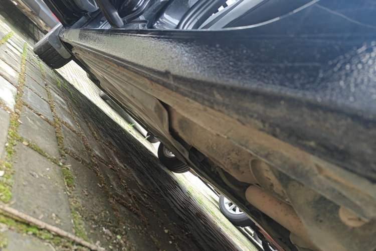 Used Volkswagen Lavida 2021 1.5L Automatic Comfort Edition Left Side Sill