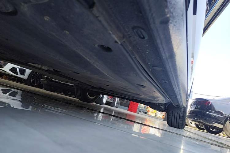 Used Volkswagen Lavida 2021 280TSI DSG Comfort Edition Left Side Sill