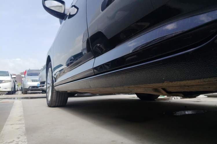 Used Volkswagen Lavida 2021 280TSI DSG Comfort Edition Left Side Sill