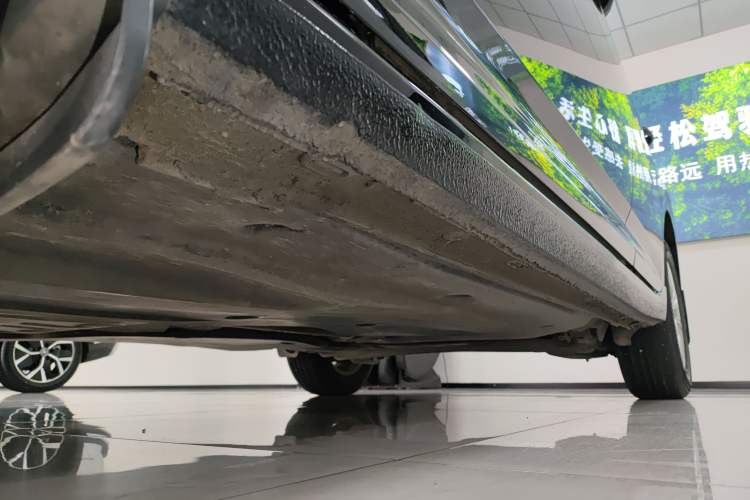 Used Volkswagen Lavida 2021 1.5L Automatic Fashion Edition Left Side Sill