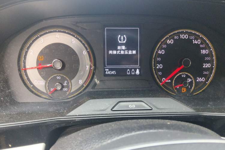 Used Volkswagen Lavida 2021 1.5L Automatic Comfort Edition Odometer Close Up